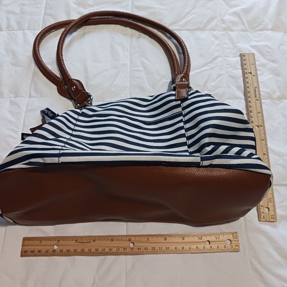Lily Bloom Handbag - Picture 8 of 9